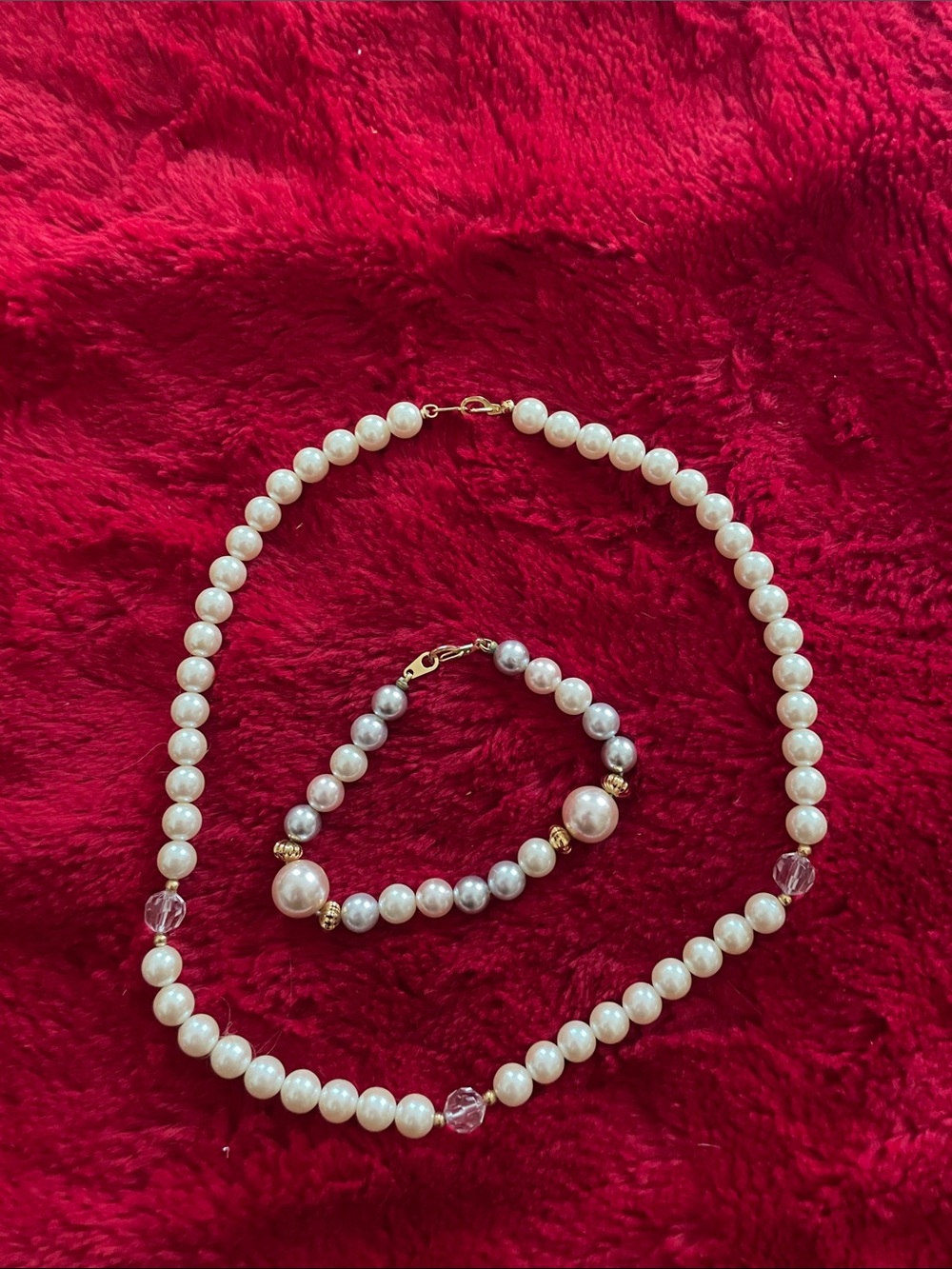 Vintage Marbella Pearls, INC.  Gold accent bracelet & necklace set. Amazing find